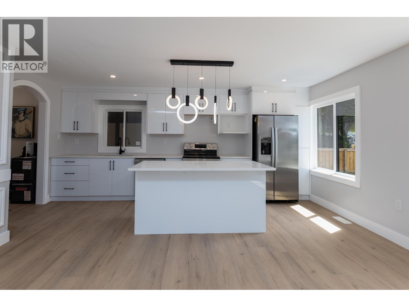 4726 DAVIS AVENUE - 6