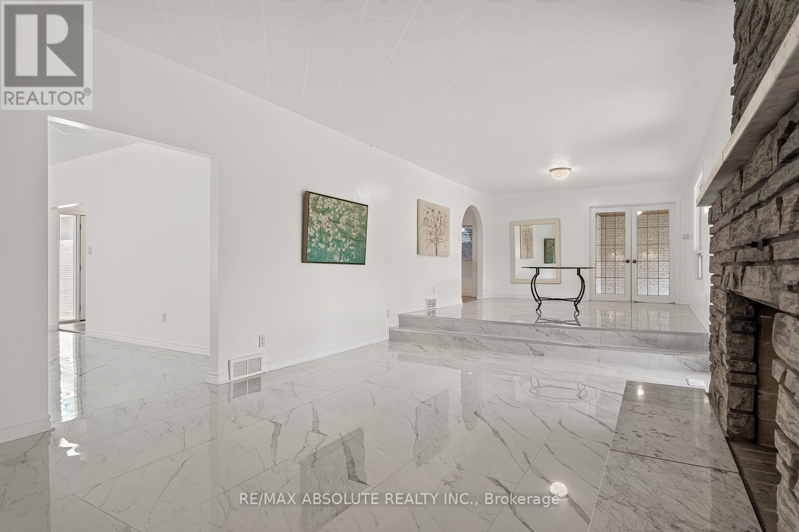 1444 NORMANDY CRESCENT - 19