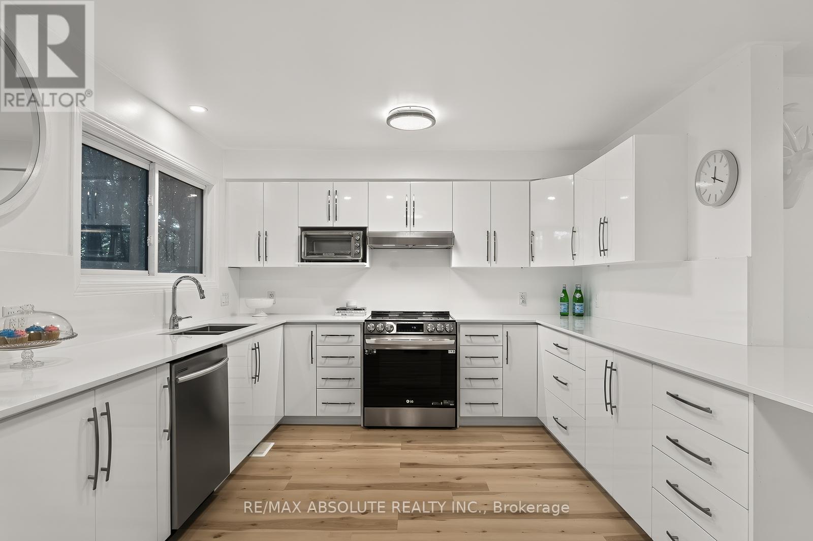 1444 NORMANDY CRESCENT - 10