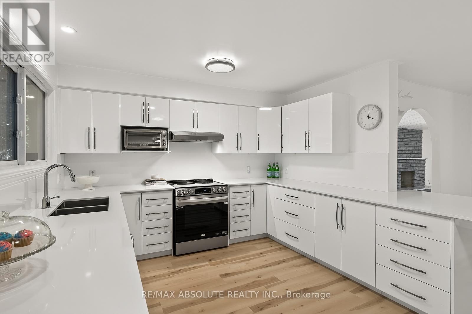 1444 NORMANDY CRESCENT - 12