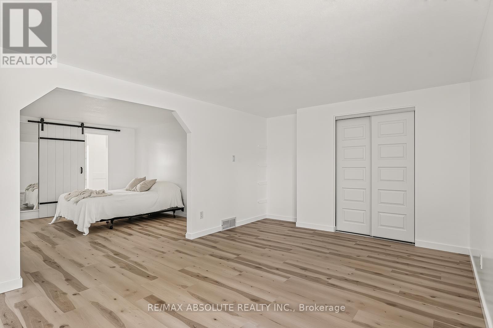 1444 NORMANDY CRESCENT - 29