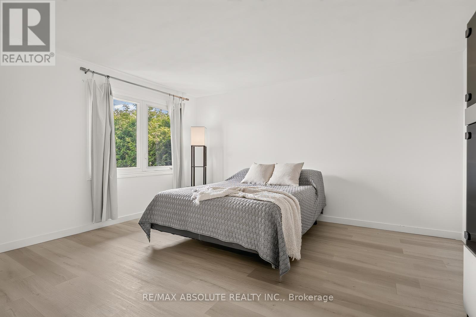 1444 NORMANDY CRESCENT - Image 33