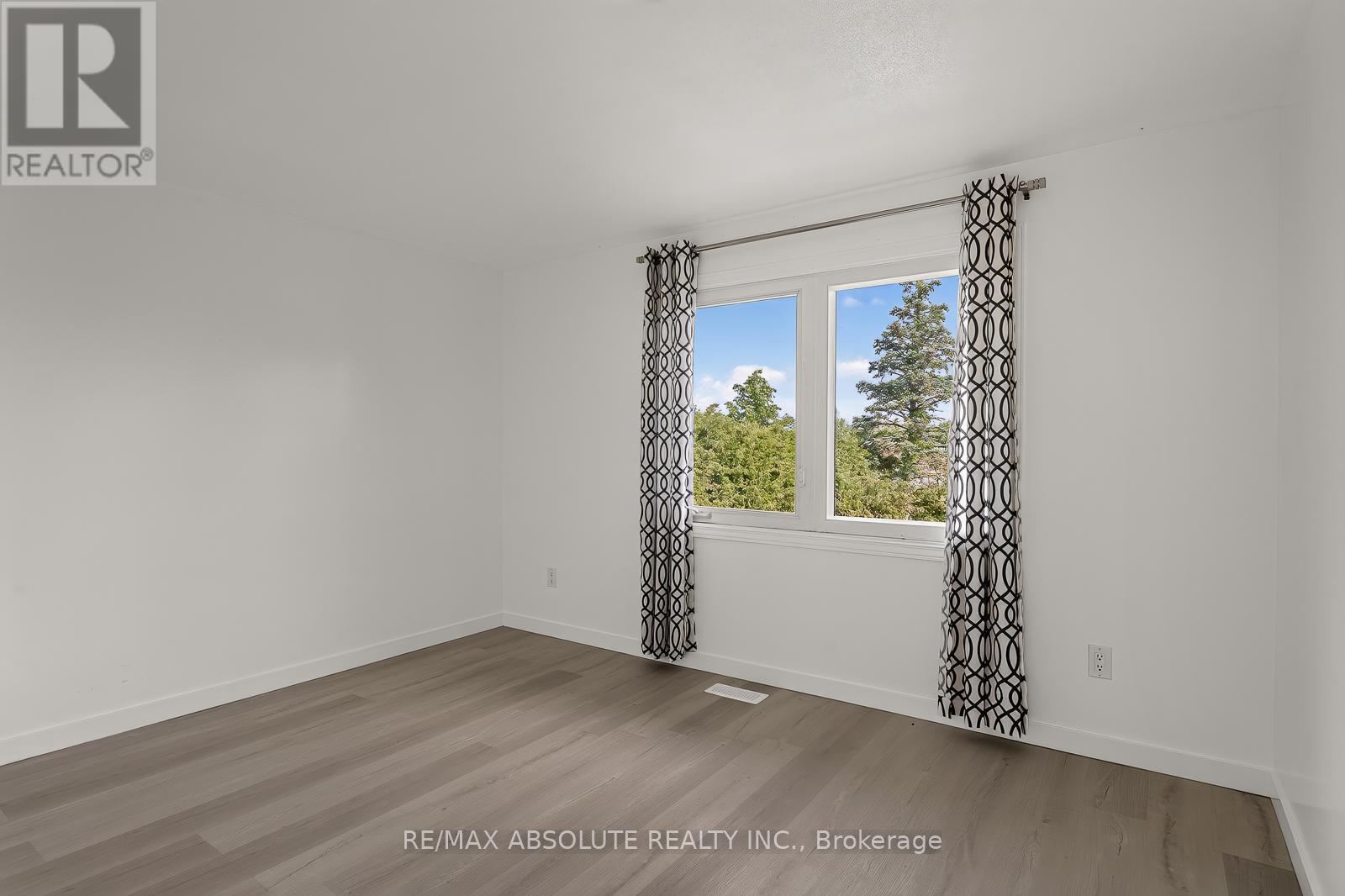 1444 NORMANDY CRESCENT - Image 36