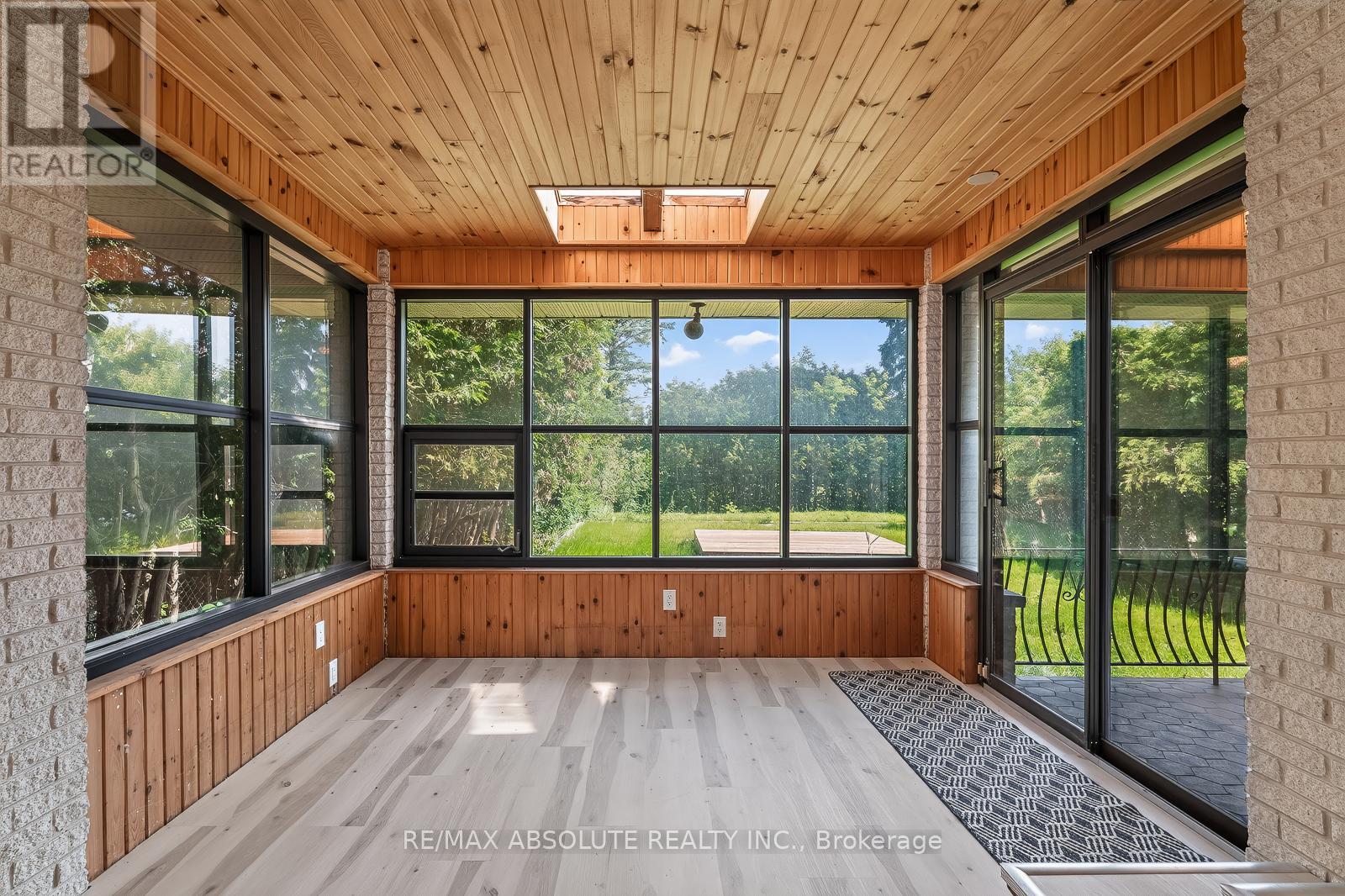 1444 NORMANDY CRESCENT - 43