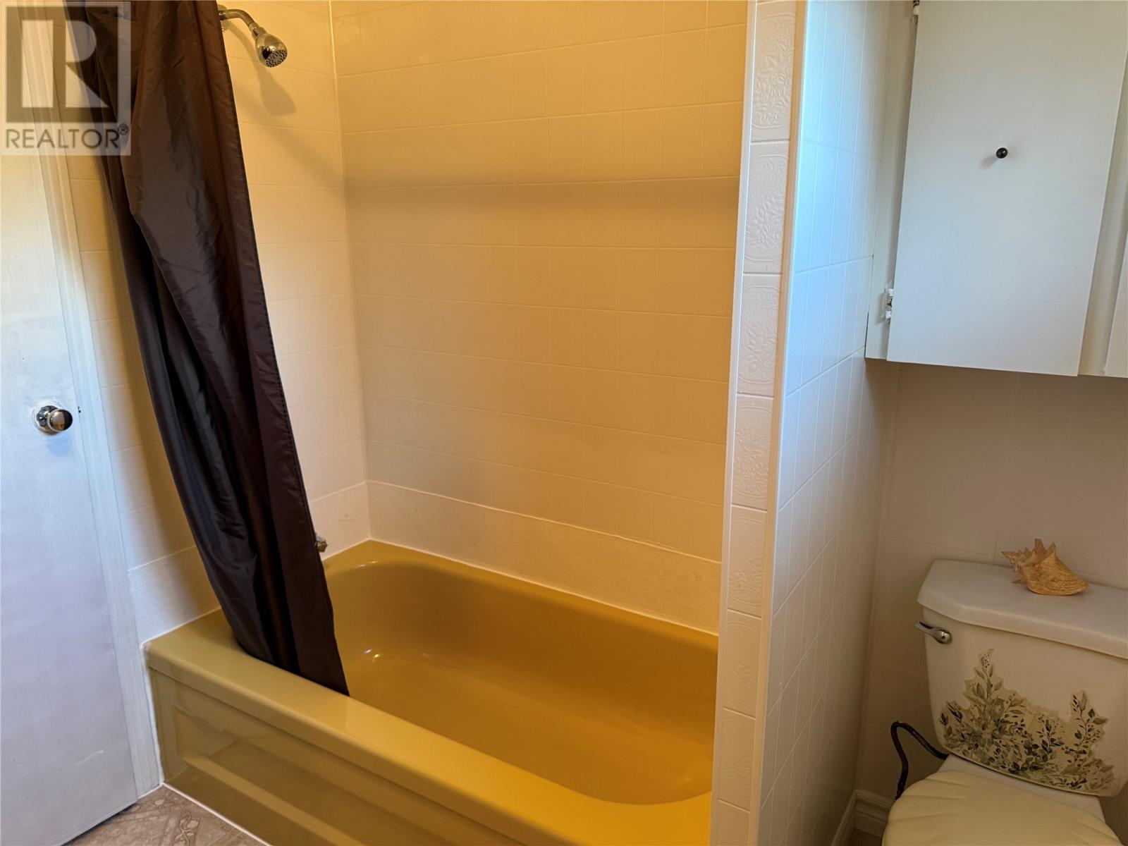 7 A Fourth Avenue - 13