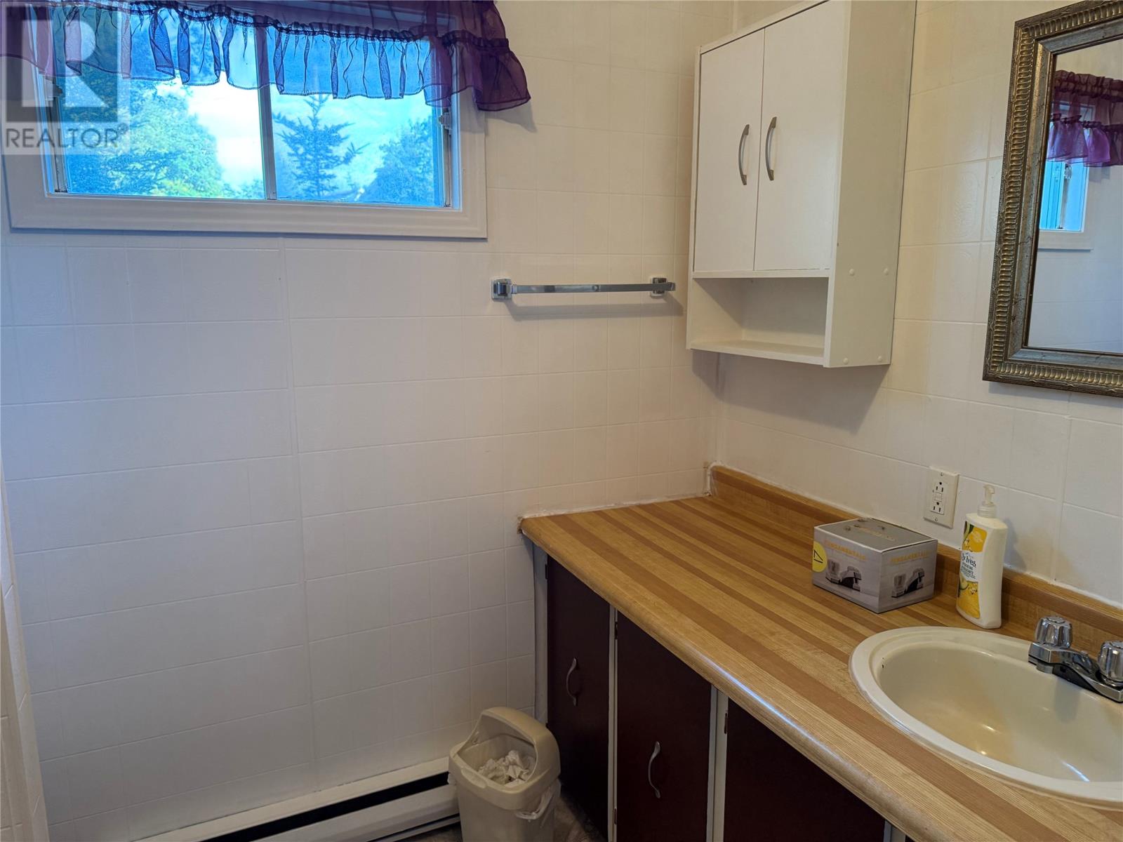 7 A Fourth Avenue - 14