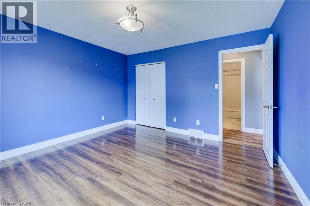 11 SUN VALLEY Drive - Image 20