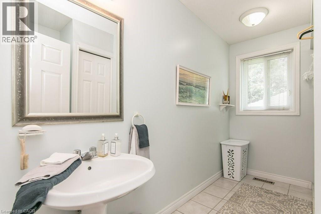 77 LAWRENCE Street - Image 19