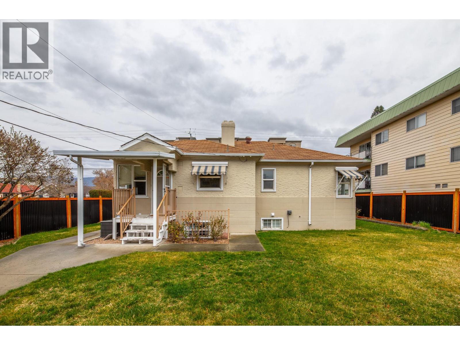 479 WINNIPEG Street - 1