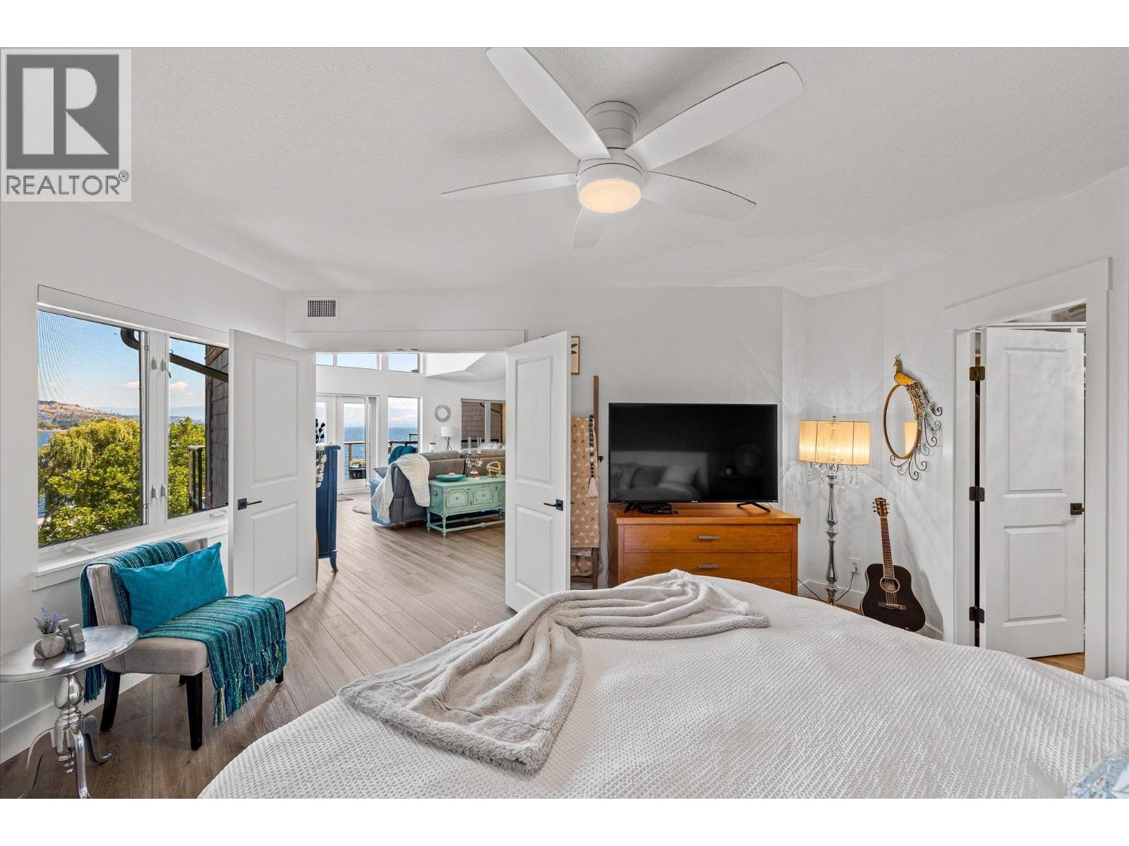 #407 4205 Gellatly Road - 33