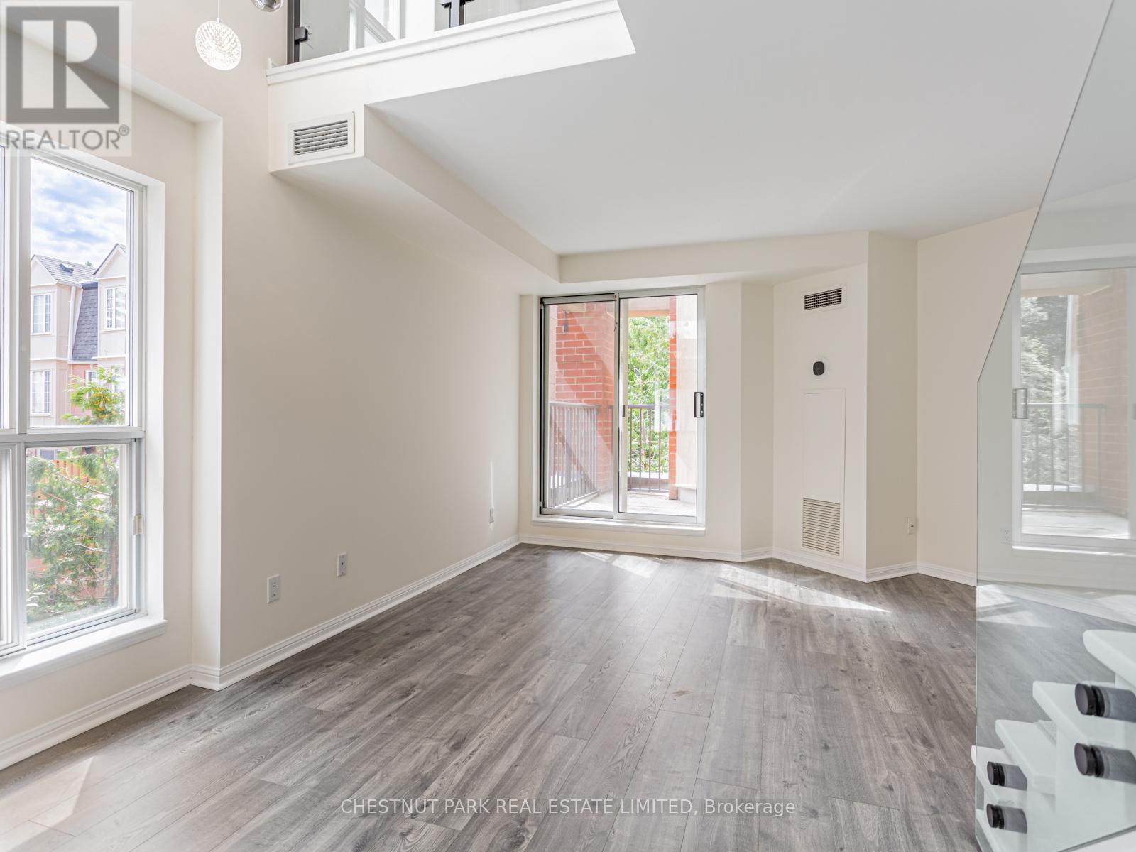 #246 139 MERTON STREET - 13