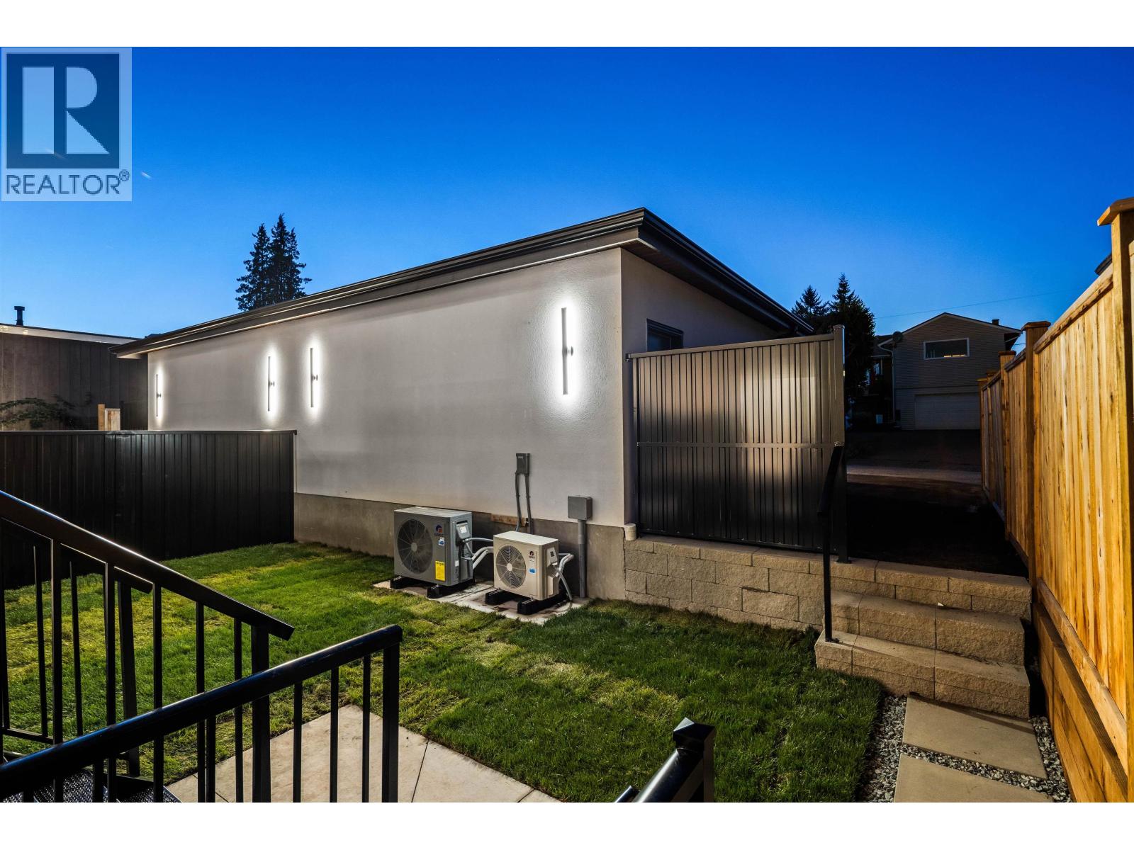 1 7061 PAULUS CRESCENT, Burnaby