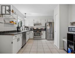 1617 Western Drive, Port Coquitlam, BC V3C2X1 Photo 12
