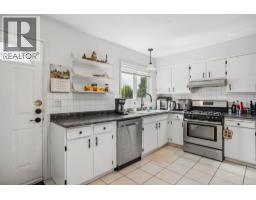 1617 Western Drive, Port Coquitlam, BC V3C2X1 Photo 13