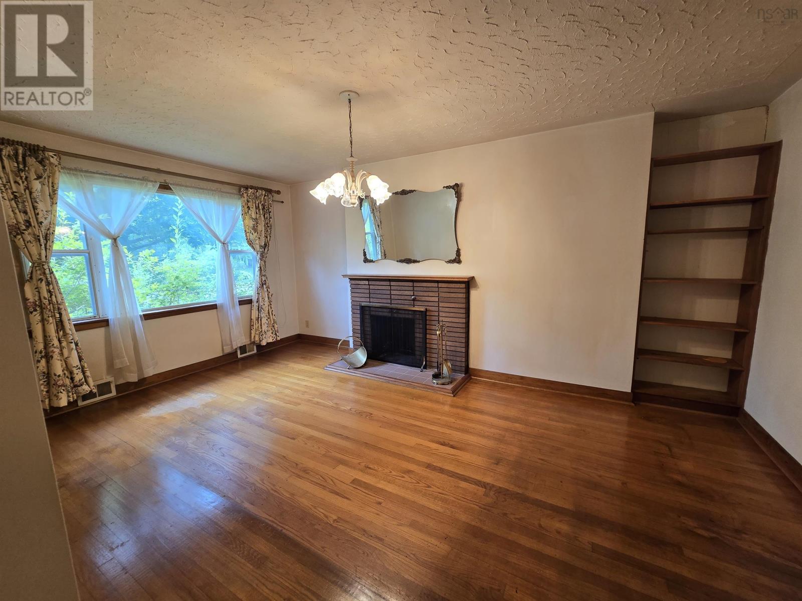 Property 24 of 36 of 78/80 Glenwood Avenue