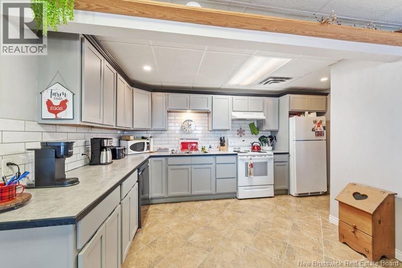 2769 Main Street - Image 28