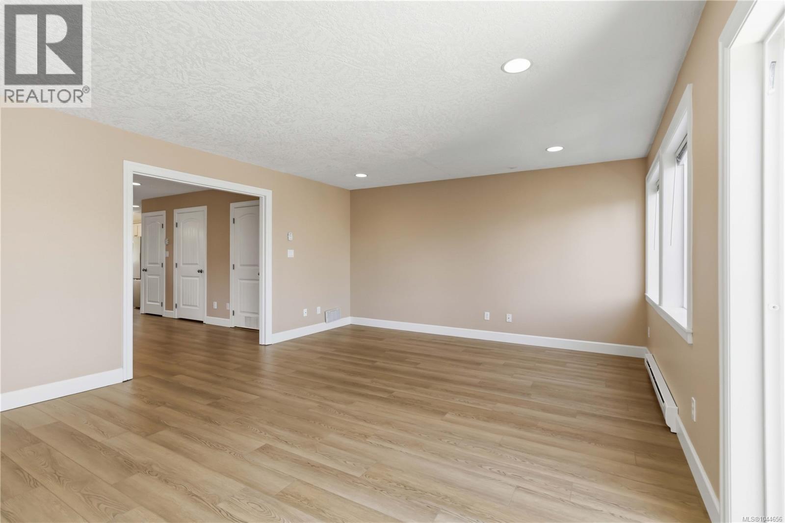 2085 Solent Rd N - Image 7