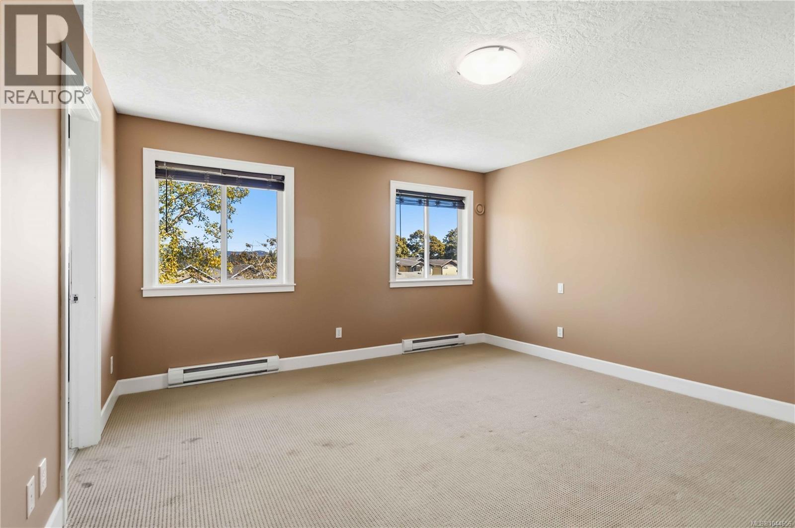 2085 Solent Rd N - Image 28