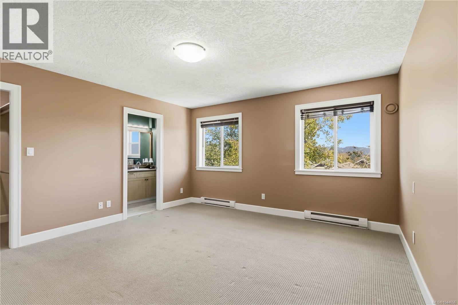 2085 Solent Rd N - Image 29
