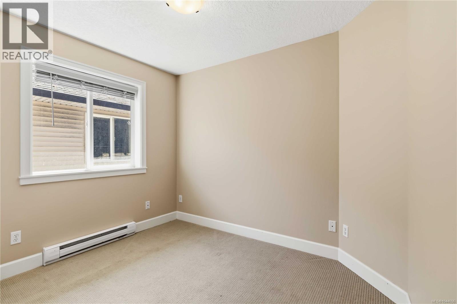 2085 Solent Rd N - 24