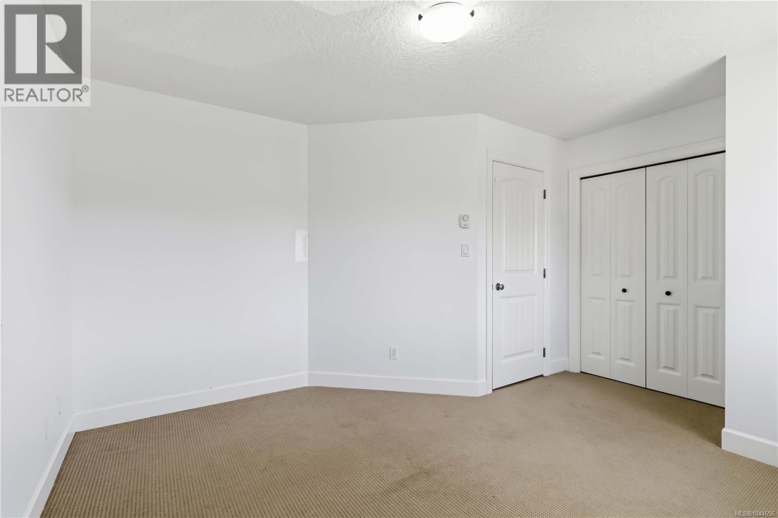 2085 Solent Rd N - 23