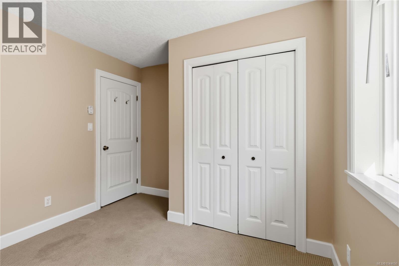 2085 Solent Rd N - 26