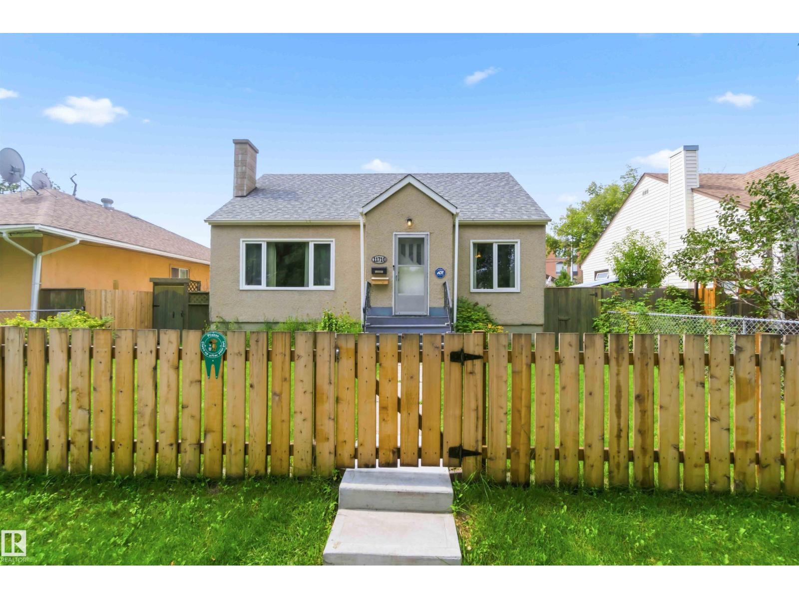 11710 94 Street NW photo 2 — MLS® E4505504