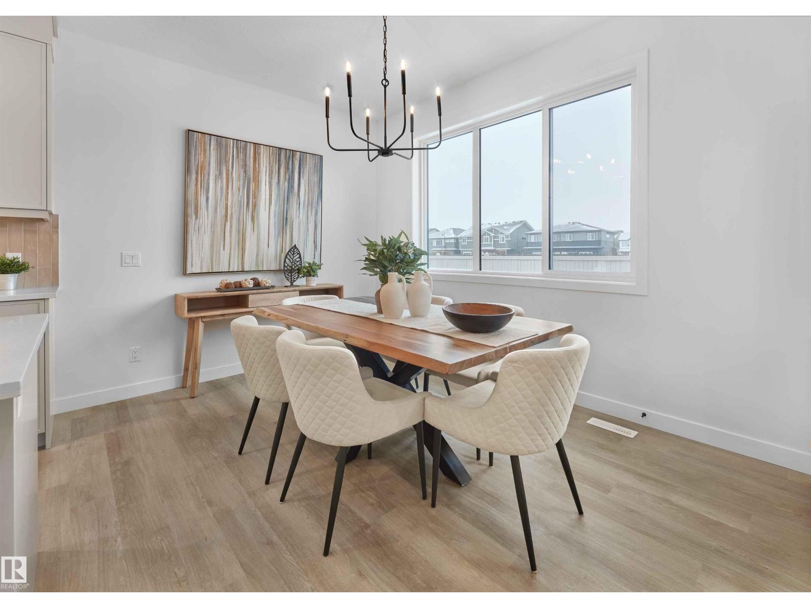 12532 34 Av SW photo 3 — MLS® E4505506