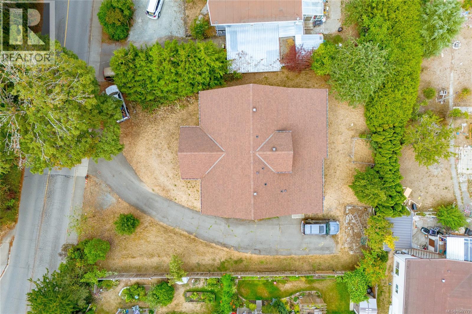1094 Islay St - 4