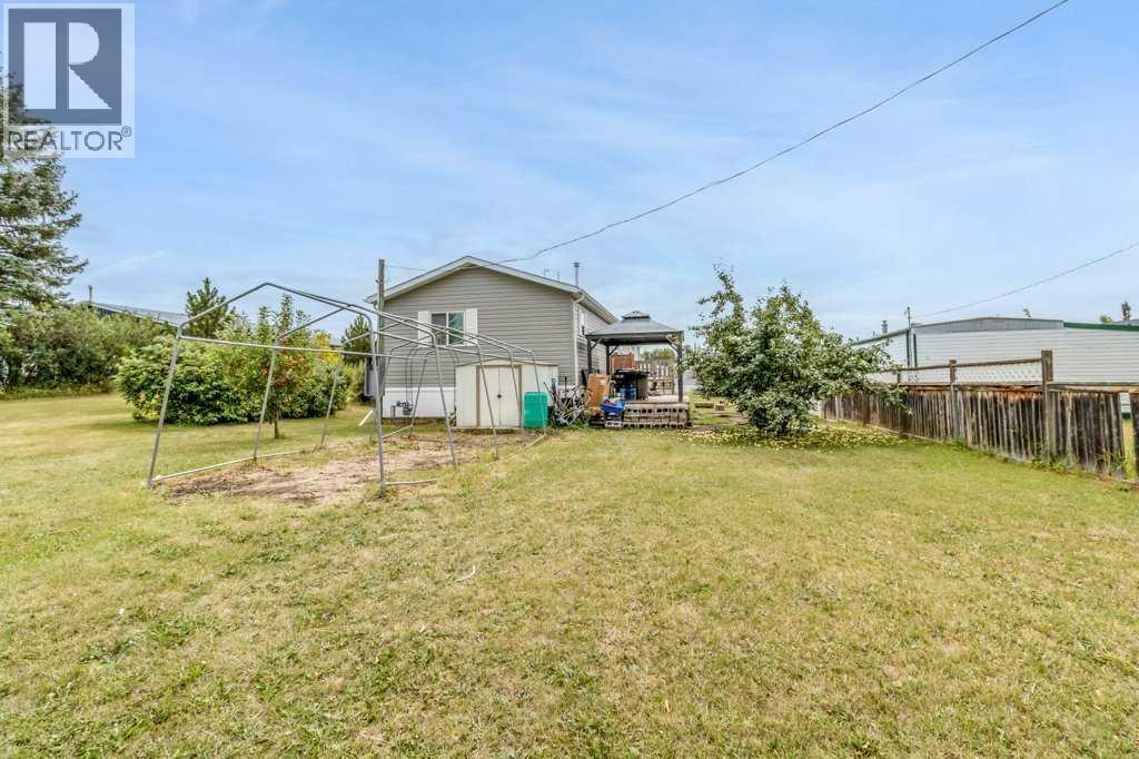 Listing photo – 432 3 Avenue, Elnora