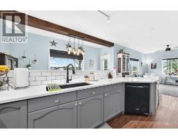 Den - 32 Meadowpark Place, Carstairs, AB T0M0N0 Photo 17