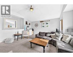 32 Meadowpark Place, Carstairs, AB T0M0N0 Photo 38
