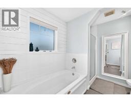 32 Meadowpark Place, Carstairs, AB T0M0N0 Photo 29