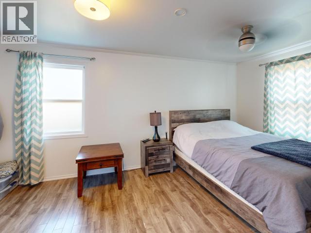 6938 COURTENAY STREET - 8