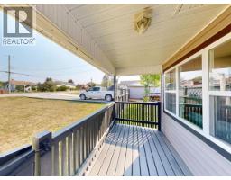 6938 Courtenay Street, Powell River, BC V8A1X7 Photo 15