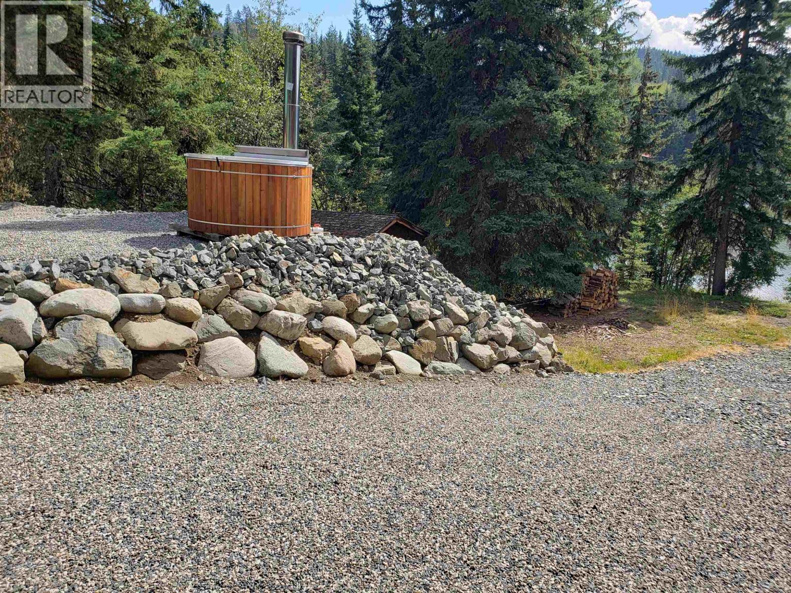 8246 CENTENNIAL ROAD - Image 37