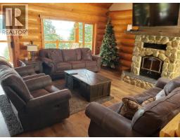 8246 Centennial Road, Bridge Lake, BC V0K1X2 Photo 15