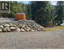 8246 Centennial Road, Bridge Lake, BC V0K1X2 Photo 37