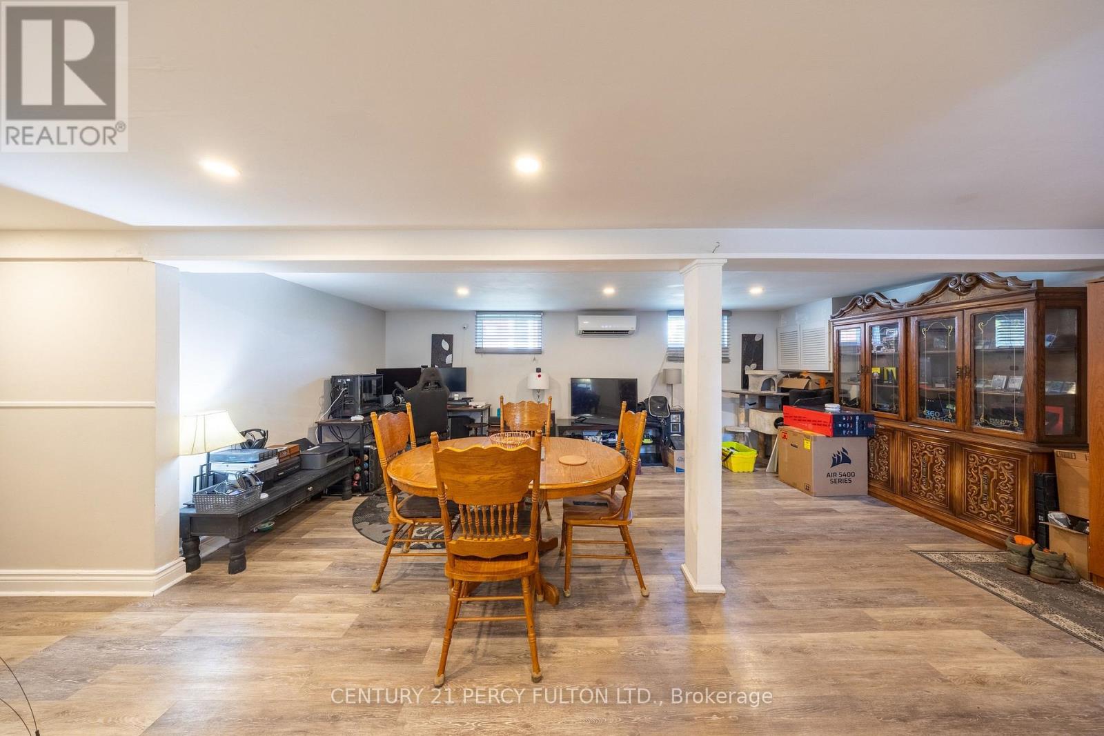 816 SIMCOE STREET N - Image 21