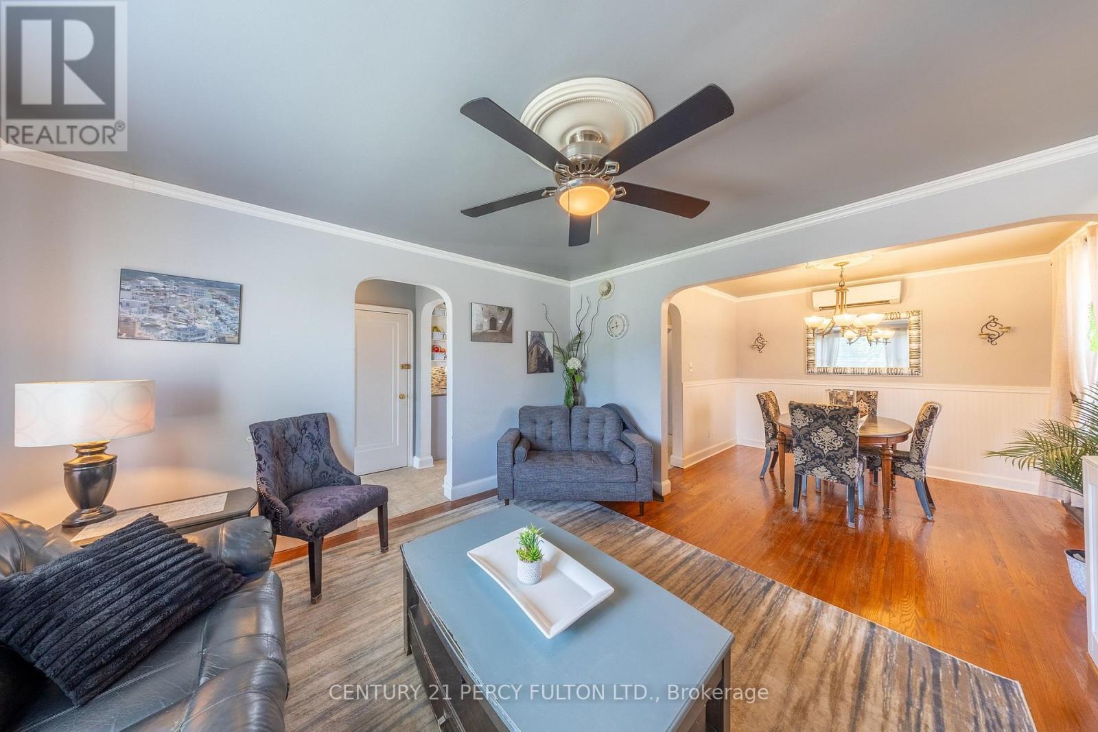 816 SIMCOE STREET N - Image 8