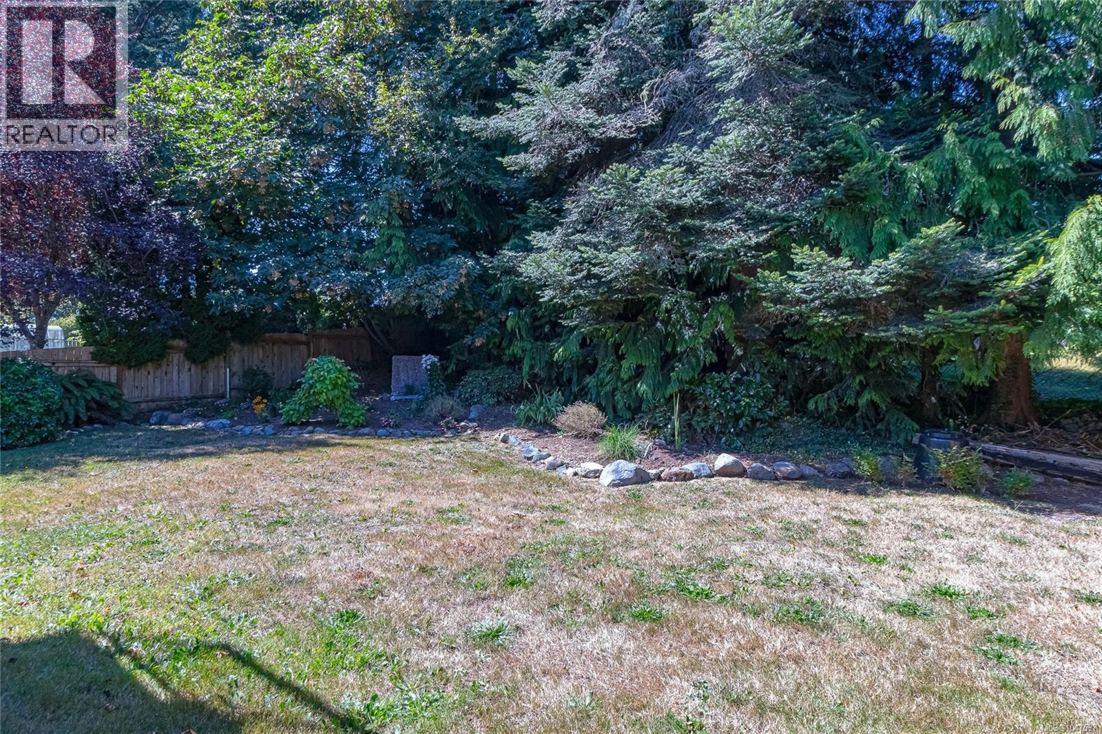 6736 Rhodonite Dr - Image 35
