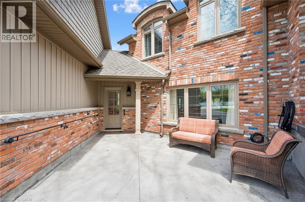 2073 MAPLEWOOD Road - Image 4