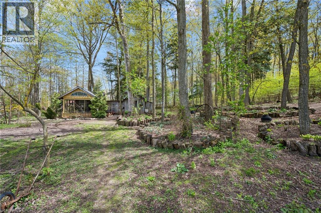2073 MAPLEWOOD Road - Image 39