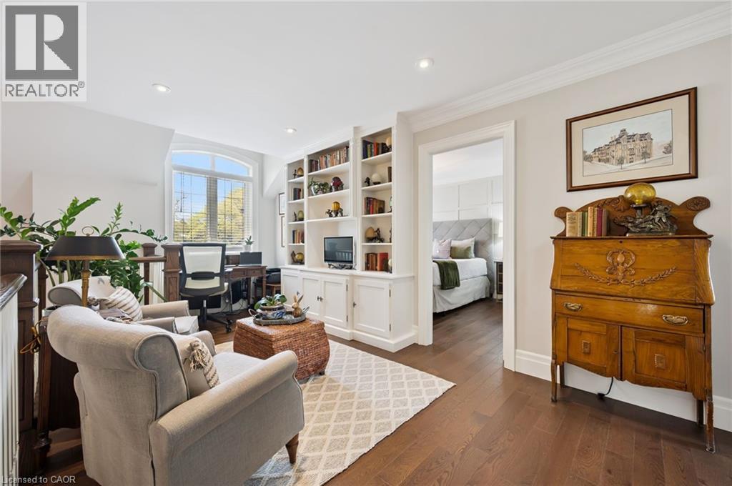 2073 MAPLEWOOD Road - Image 23