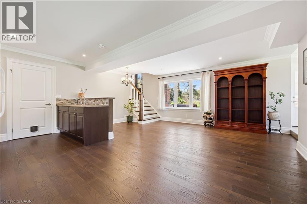 2073 MAPLEWOOD Road - Image 28