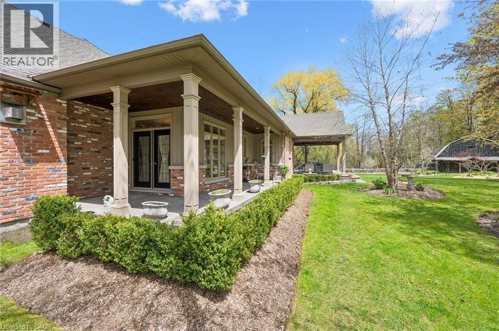 2073 MAPLEWOOD Road - Image 35