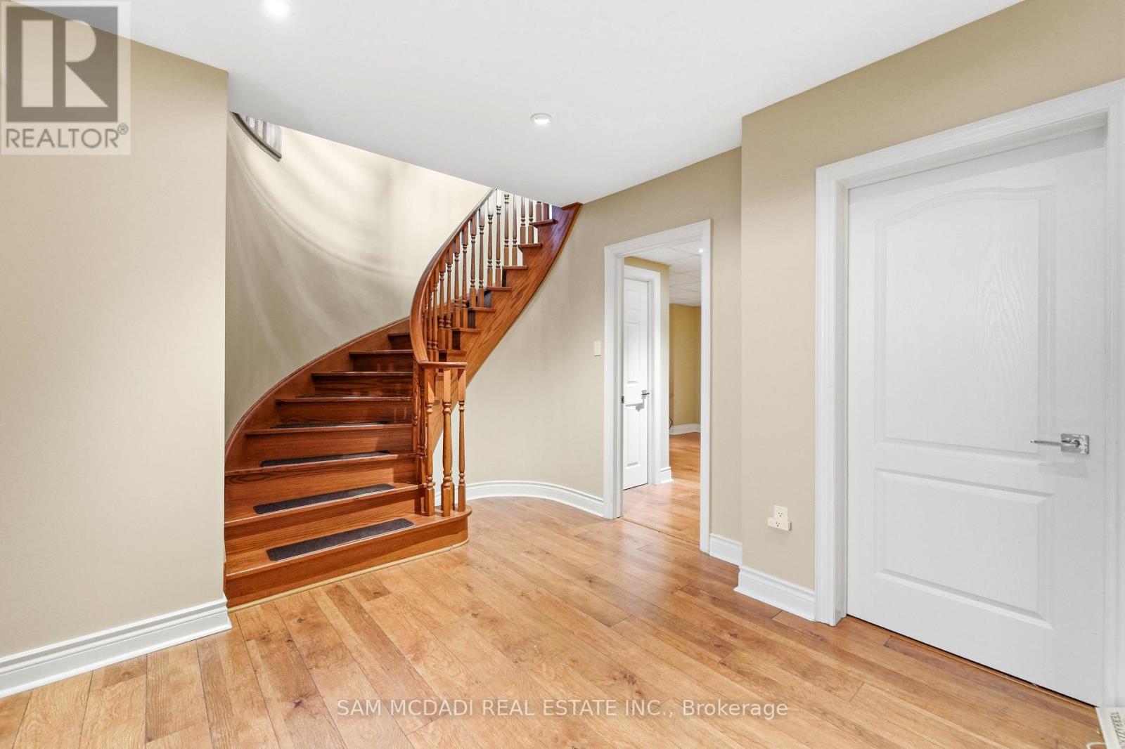 527 MEADOW WOOD ROAD - Image 33