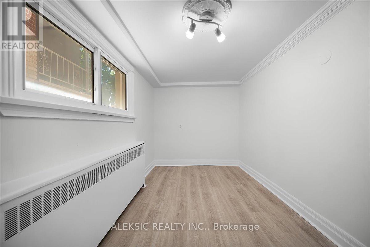 179 THIRTIETH STREET - 28