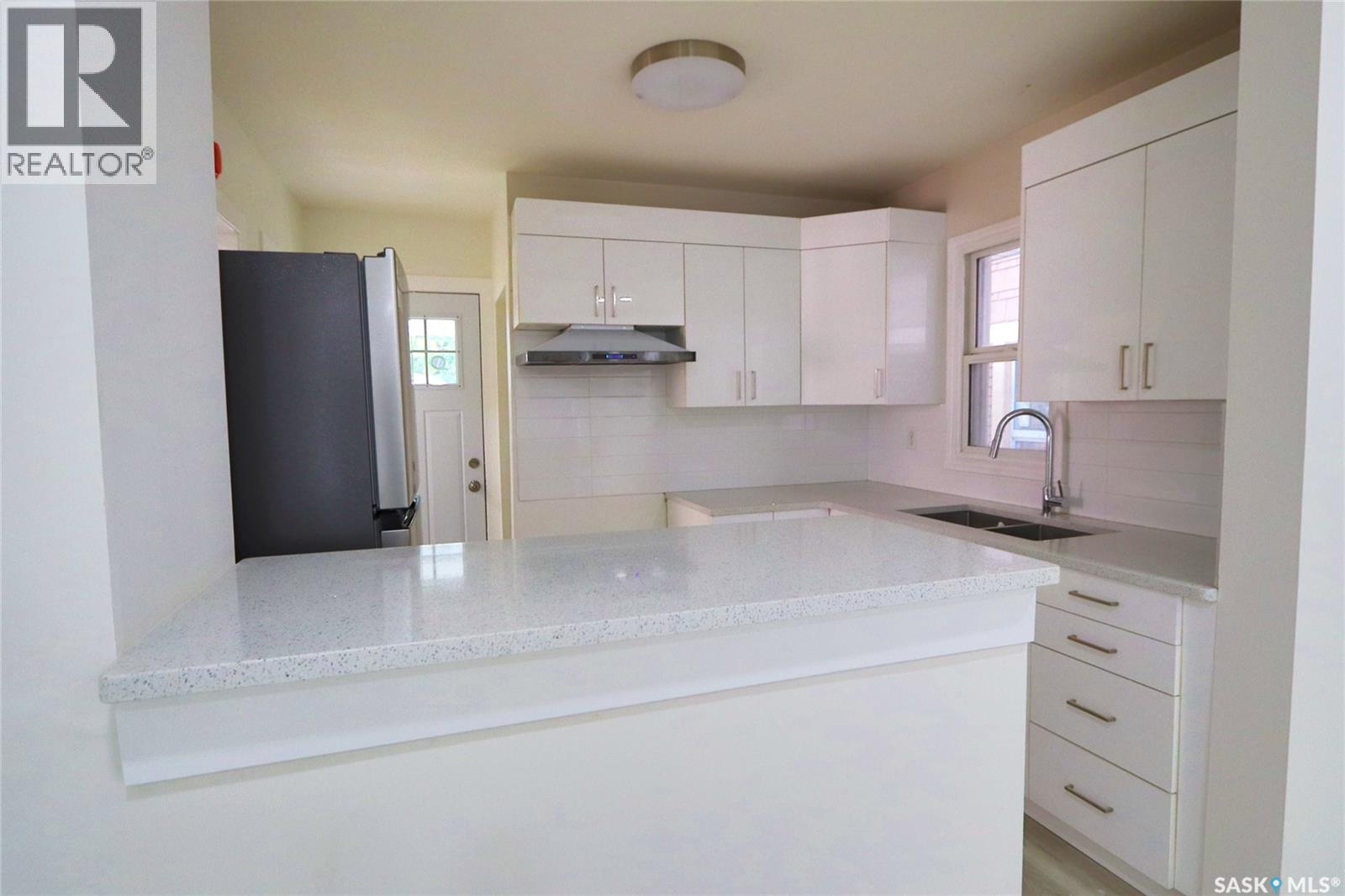 2039 WALLACE STREET - 4