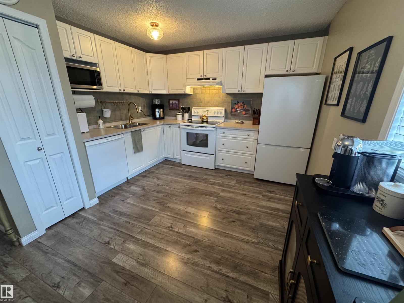 #38 8930 99 Av photo 4 — MLS® E4505512